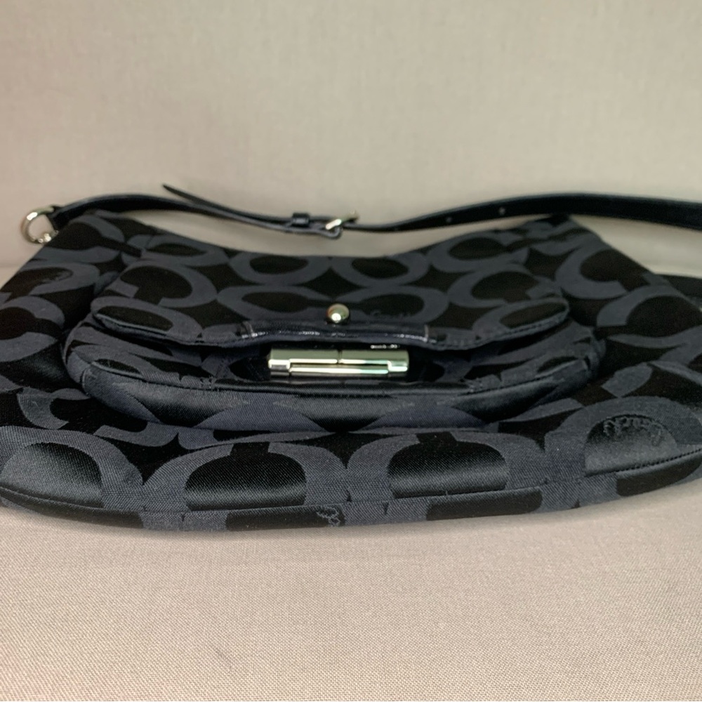 Coach Kristen Hobo Signature C/ Removable Crossbody Strap/ Silver Hardware - Picture 8 of 12